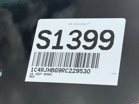 Used 2024 Jeep Grand Cherokee Limited image 33