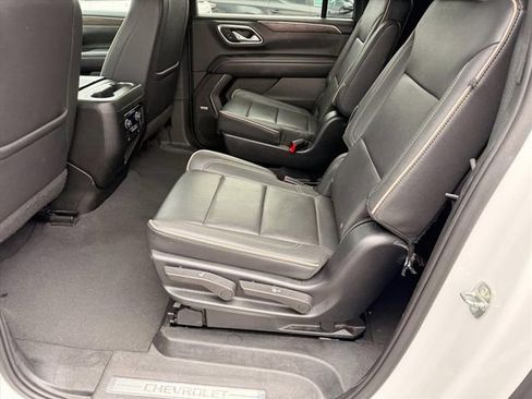 Used 2023 Chevrolet Suburban Premier AWD/4WD image 12