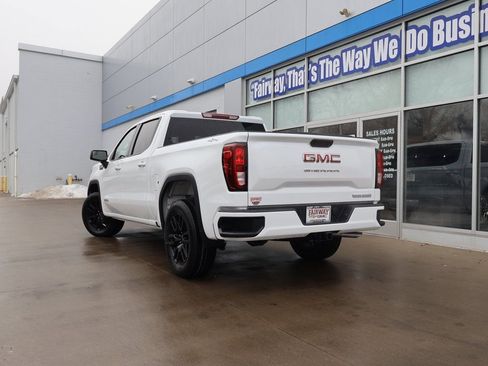 New 2026 GMC Sierra 1500 Elevation w/ LPO, Elevation Black Package AWD/4WD image 40
