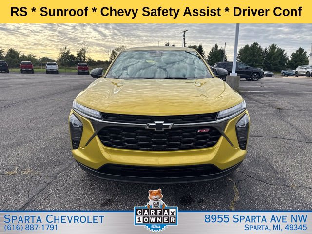 Used 2025 Chevrolet Trax RS w/ Sunroof Package FWD image 8