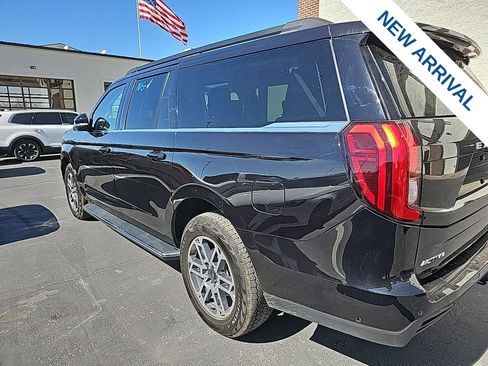 Used 2025 Ford Expedition Max Active image 3