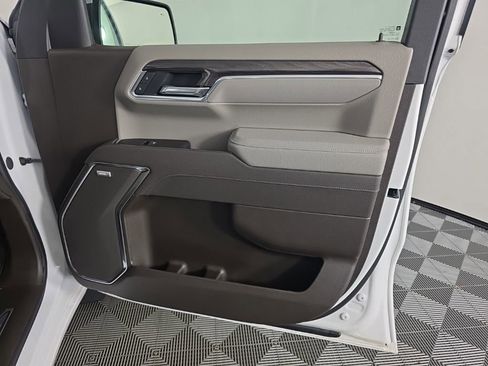 New 2025 Chevrolet Silverado 1500 LTZ AWD/4WD image 39