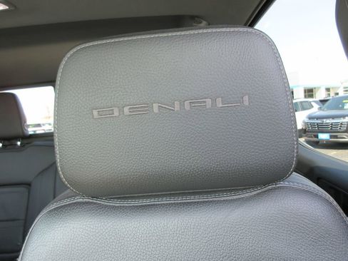 Used 2019 GMC Sierra 1500 Denali w/ Denali Ultimate Package image 24