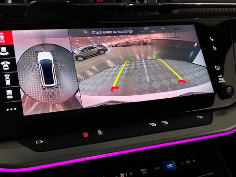 Used 2024 Jeep Wagoneer Launch Edition image 27