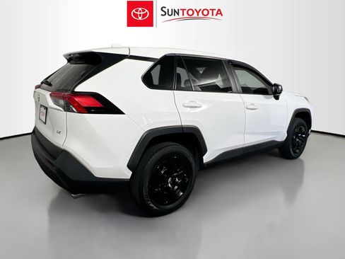 Used 2024 Toyota RAV4 LE FWD image 4
