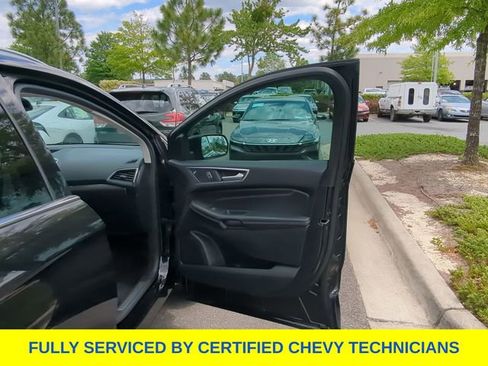 Used 2022 Ford Edge Titanium AWD/4WD image 40