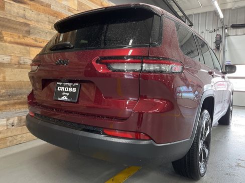 New 2025 Jeep Grand Cherokee L Altitude image 48