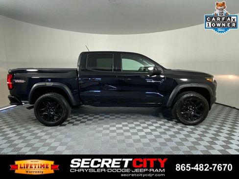 Used 2024 Chevrolet Colorado Trail Boss w/ Advanced Trailering Package AWD/4WD image 8