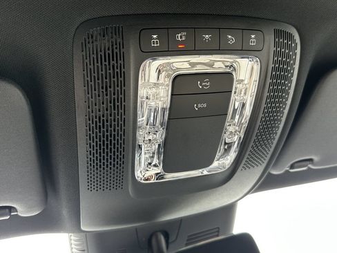 Certified 2025 Mercedes-Benz GLA 250 4MATIC image 33