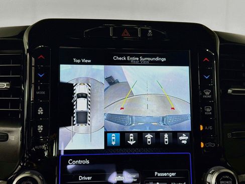 Used 2021 RAM 2500 Laramie w/ Night Edition AWD/4WD image 6