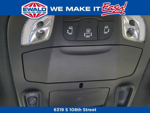 New 2026 Chrysler Pacifica Limited w/ S Appearance Package image 11