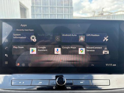 Used 2024 Nissan Rogue SL w/ SL Premium Package image 24