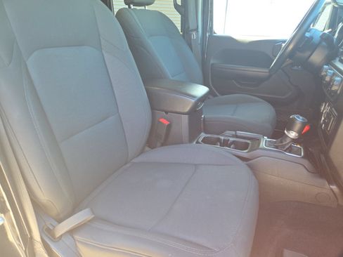 Used 2020 Jeep Wrangler Unlimited Sport S AWD/4WD image 18