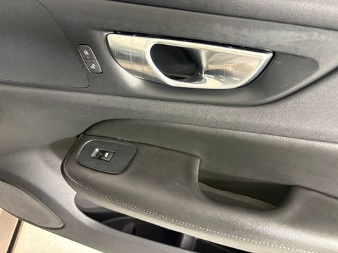 Used 2024 Volvo S60 B5 Core FWD image 13