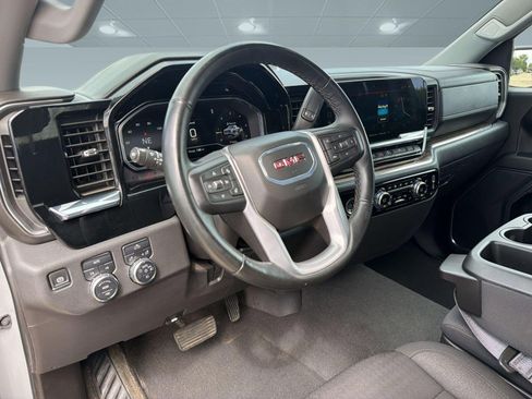 Used 2024 GMC Sierra 1500 Elevation AWD/4WD image 4