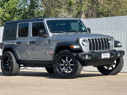 Used 2020 Jeep Wrangler Unlimited Sport S AWD/4WD image 2