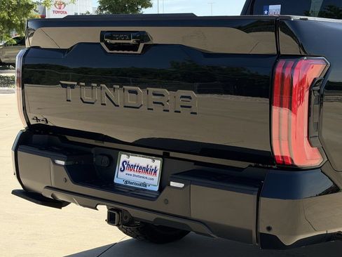 Used 2025 Toyota Tundra Limited AWD/4WD image 6
