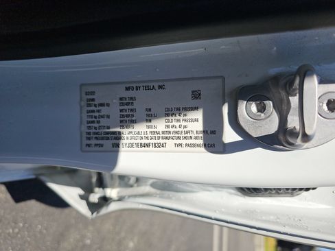 Used 2022 Tesla Model 3 Long Range AWD/4WD image 16