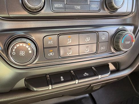 Used 2017 Chevrolet Silverado 1500 W/T AWD/4WD image 27
