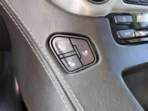 Used 2019 GMC Yukon SLT image 34