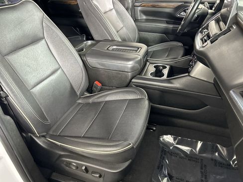 Used 2023 Chevrolet Suburban Premier image 26