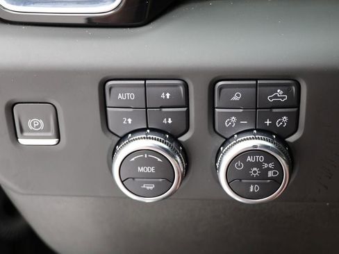 Used 2024 GMC Sierra 2500 Denali image 27