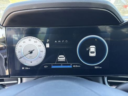 Certified 2025 Hyundai Elantra SEL FWD image 26
