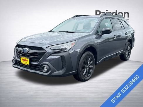 Used 2025 Subaru Outback Onyx Edition AWD/4WD image 3