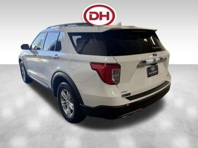 Used 2022 Ford Explorer XLT w/ Equipment Group 202A AWD/4WD image 9