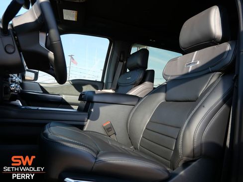 New 2026 Ford F350 Platinum w/ FX4 Off-Road Package image 18