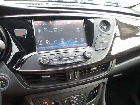 Used 2019 Buick Envision Essence image 24