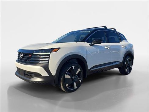 New 2026 Nissan Kicks SR w/ Cold Weather Package FWD image 1