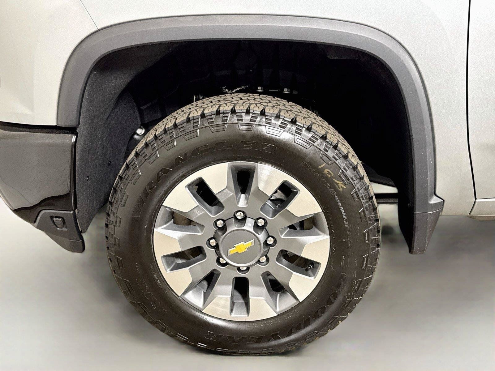 New 2026 Chevrolet Silverado 2500 Custom w/ Custom Value Package AWD/4WD image 19
