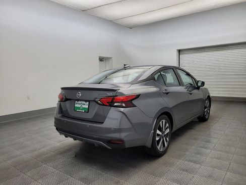 Used 2020 Nissan Versa SR image 9