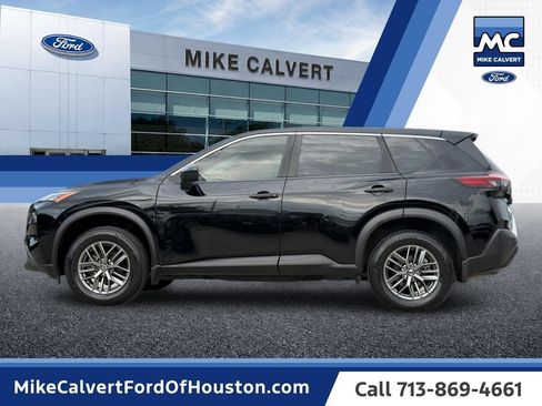 Used 2021 Nissan Rogue S FWD image 2