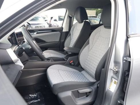 New 2026 Volkswagen Tiguan S FWD image 8