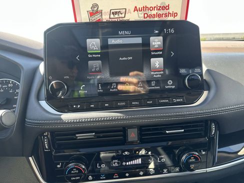 Certified 2023 Nissan Rogue SL w/ SL Premium Package image 15