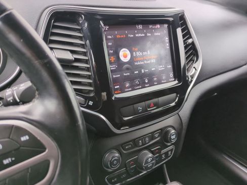 Used 2020 Jeep Cherokee High Altitude image 27