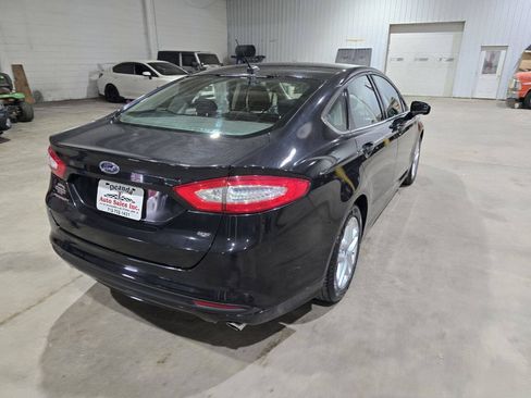 Used 2014 Ford Fusion SE FWD image 11