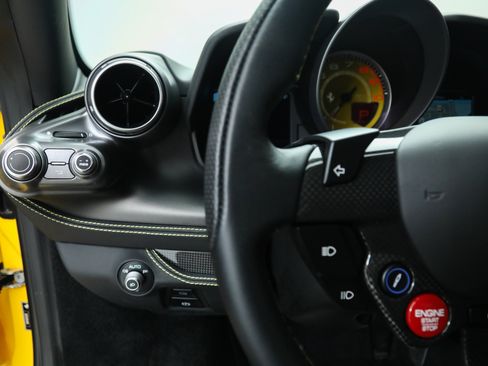 Certified 2022 Ferrari F8 Tributo image 28