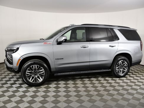 Used 2025 Chevrolet Tahoe Z71 AWD/4WD image 9