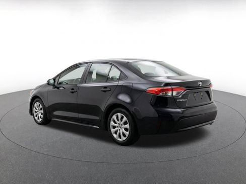 Used 2025 Toyota Corolla LE FWD image 7