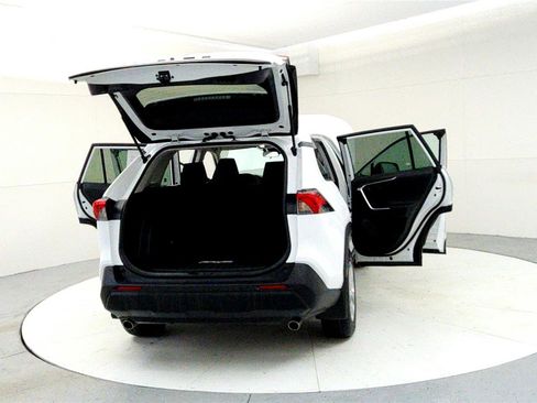 Used 2023 Toyota RAV4 LE image 11