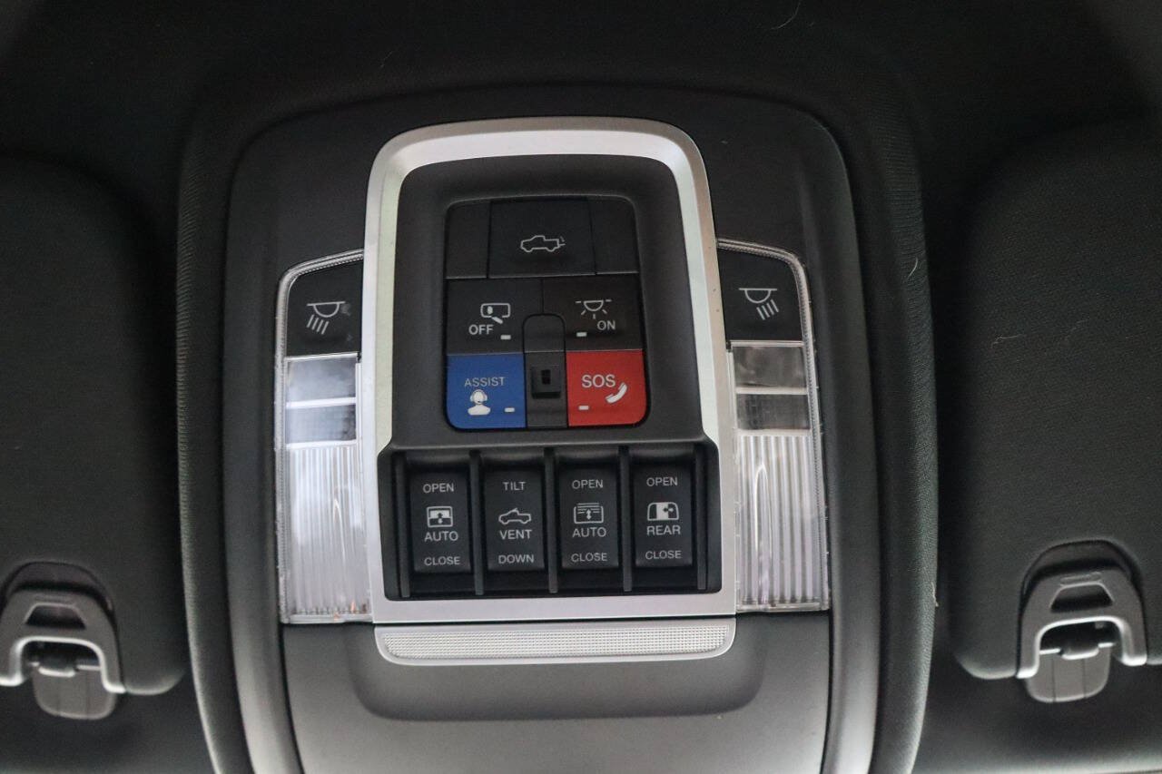 Used 2020 RAM 1500 Laramie w/ Sport Appearance Package AWD/4WD image 22