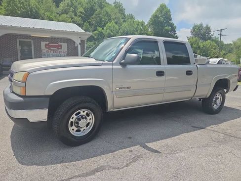 Used 2007 Chevrolet Silverado 2500 LT w/ Heavy-Duty Power Package AWD/4WD image 1