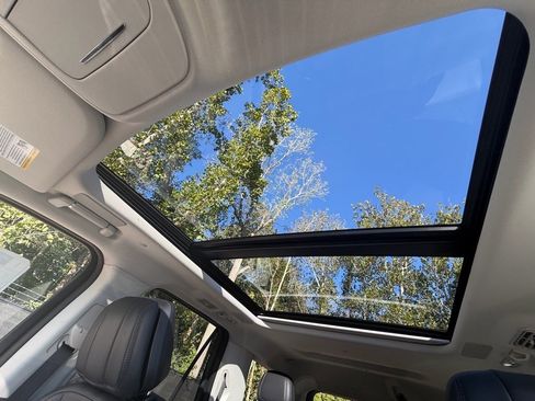 New 2025 Lincoln Navigator Reserve image 40