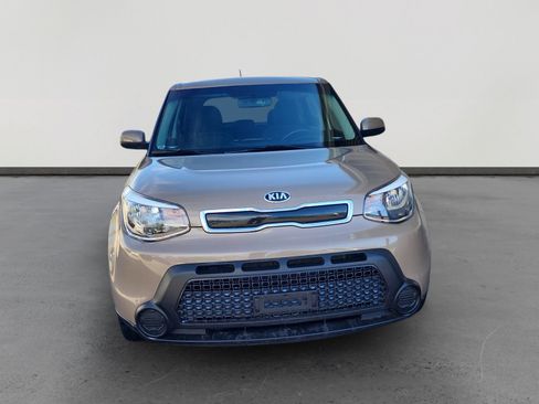 Used 2015 Kia Soul + image 8