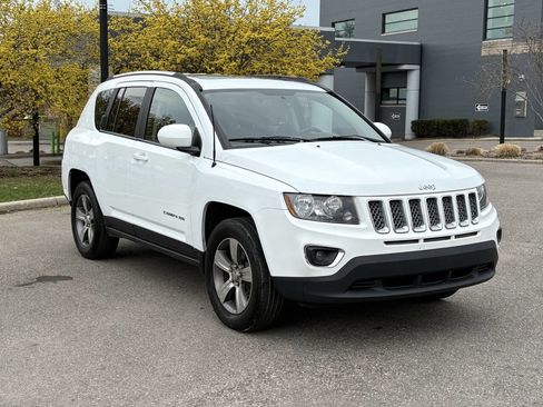 Used 2017 Jeep Compass High Altitude image 6