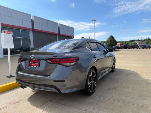 Used 2023 Nissan Sentra SR w/ SR Premium Package FWD image 9