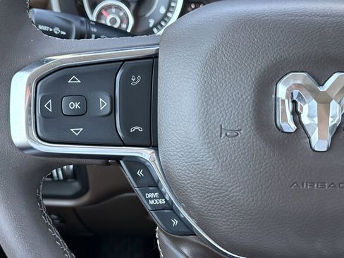 Used 2025 RAM 1500 Laramie AWD/4WD image 21